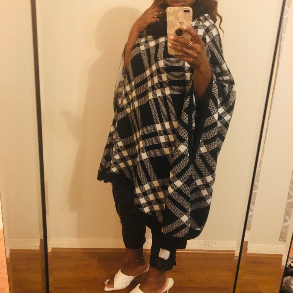 Ava & Viv poncho 1 size